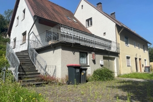 Zweifamilienhaus mit Potential 